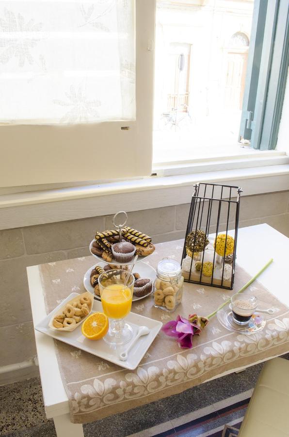 Ingrosso House Bed and Breakfast Lecce Buitenkant foto