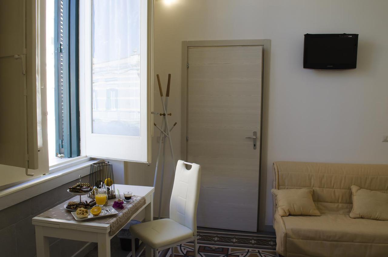 Ingrosso House Bed and Breakfast Lecce Buitenkant foto