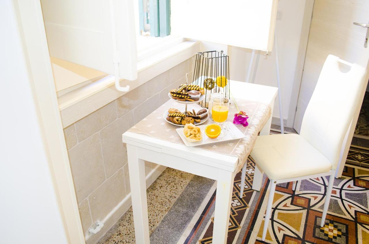 Ingrosso House Bed and Breakfast Lecce Buitenkant foto