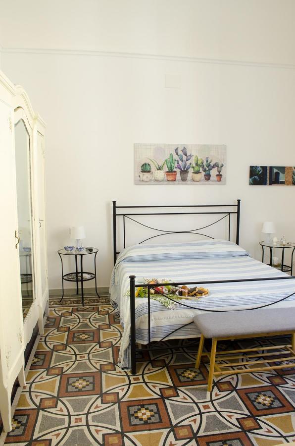 Ingrosso House Bed and Breakfast Lecce Buitenkant foto