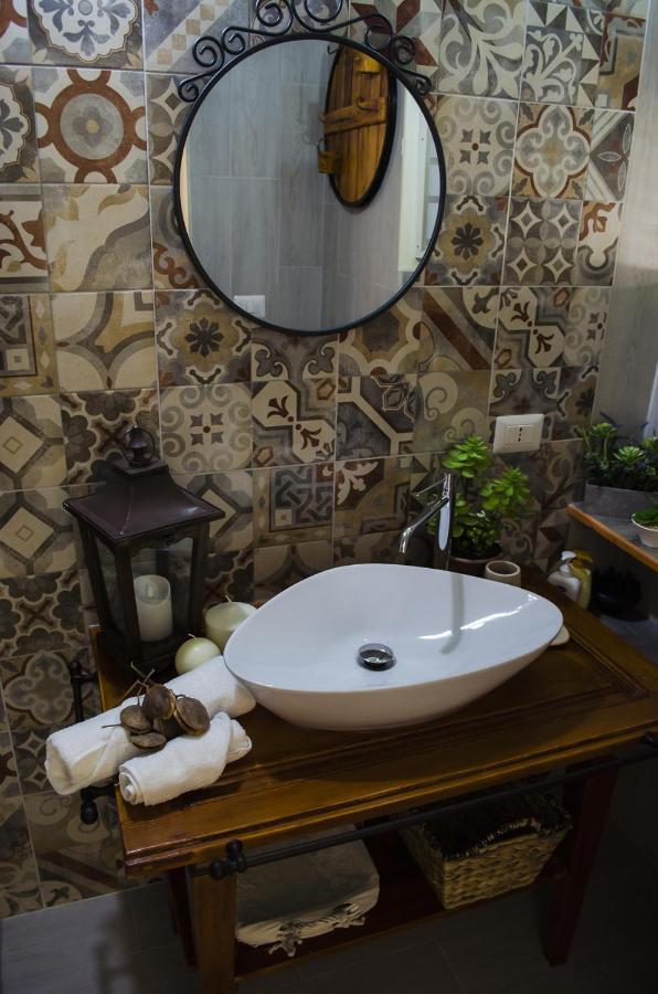 Ingrosso House Bed and Breakfast Lecce Buitenkant foto