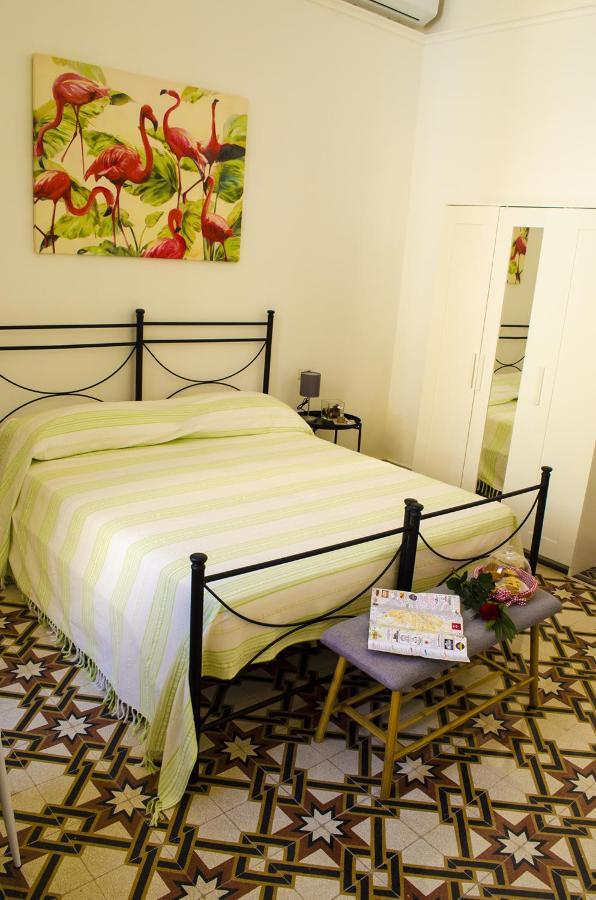 Ingrosso House Bed and Breakfast Lecce Buitenkant foto