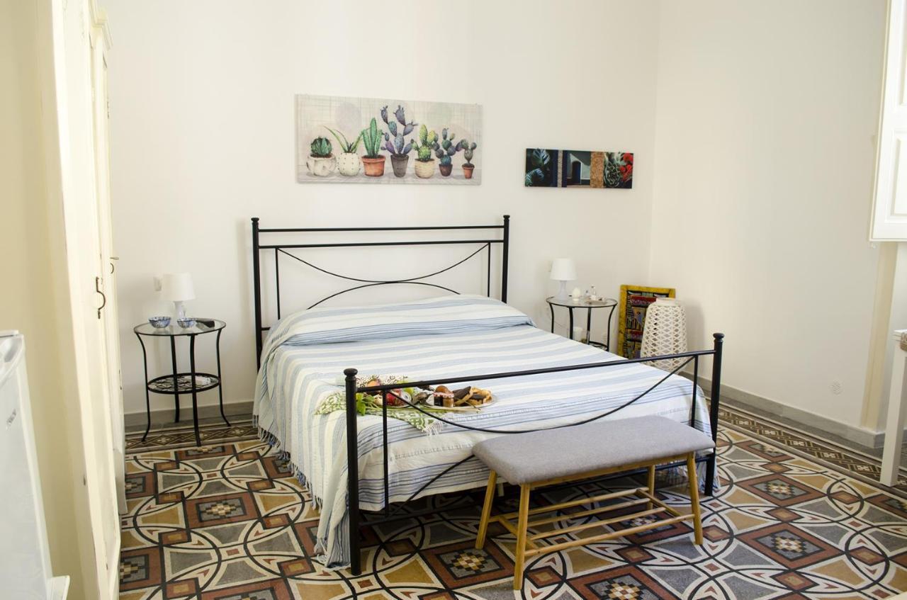 Ingrosso House Bed and Breakfast Lecce Buitenkant foto