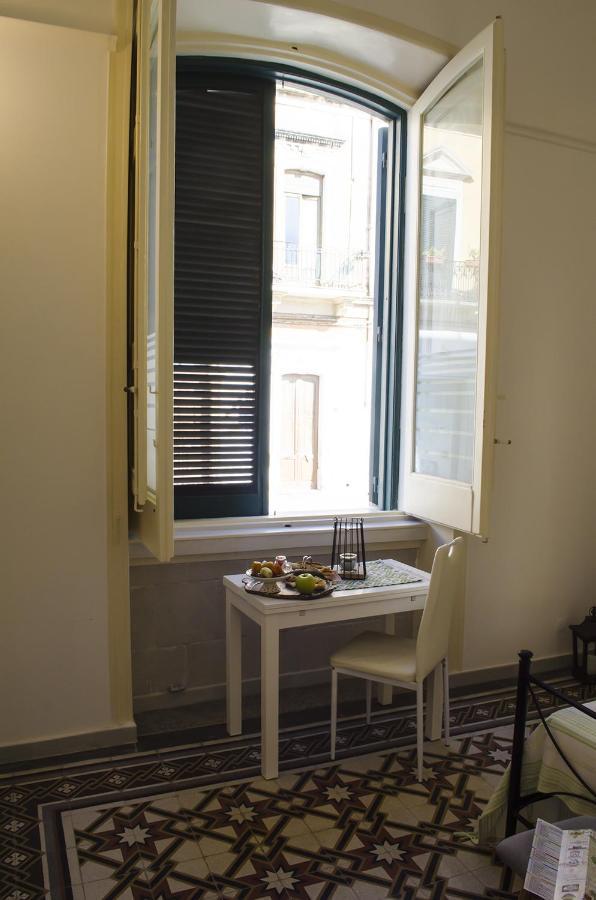 Ingrosso House Bed and Breakfast Lecce Buitenkant foto